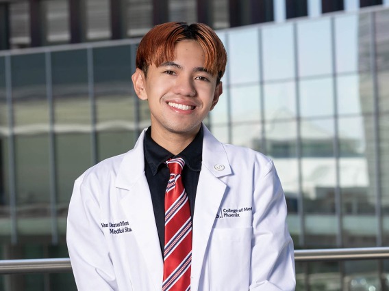 Van Dexter Difuntorum Calo is one of 11 medical students at the UArizona College of Medicine – Phoenix to receive a Primary Care Physician Scholarship.